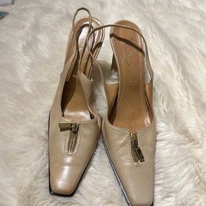 Casadei size 7 1/2 beige 2 1/2 inches heels made in Italy